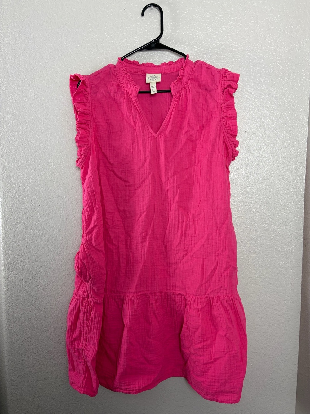 St John’s Bay hot pink ruffled mini dress Size L NC0283